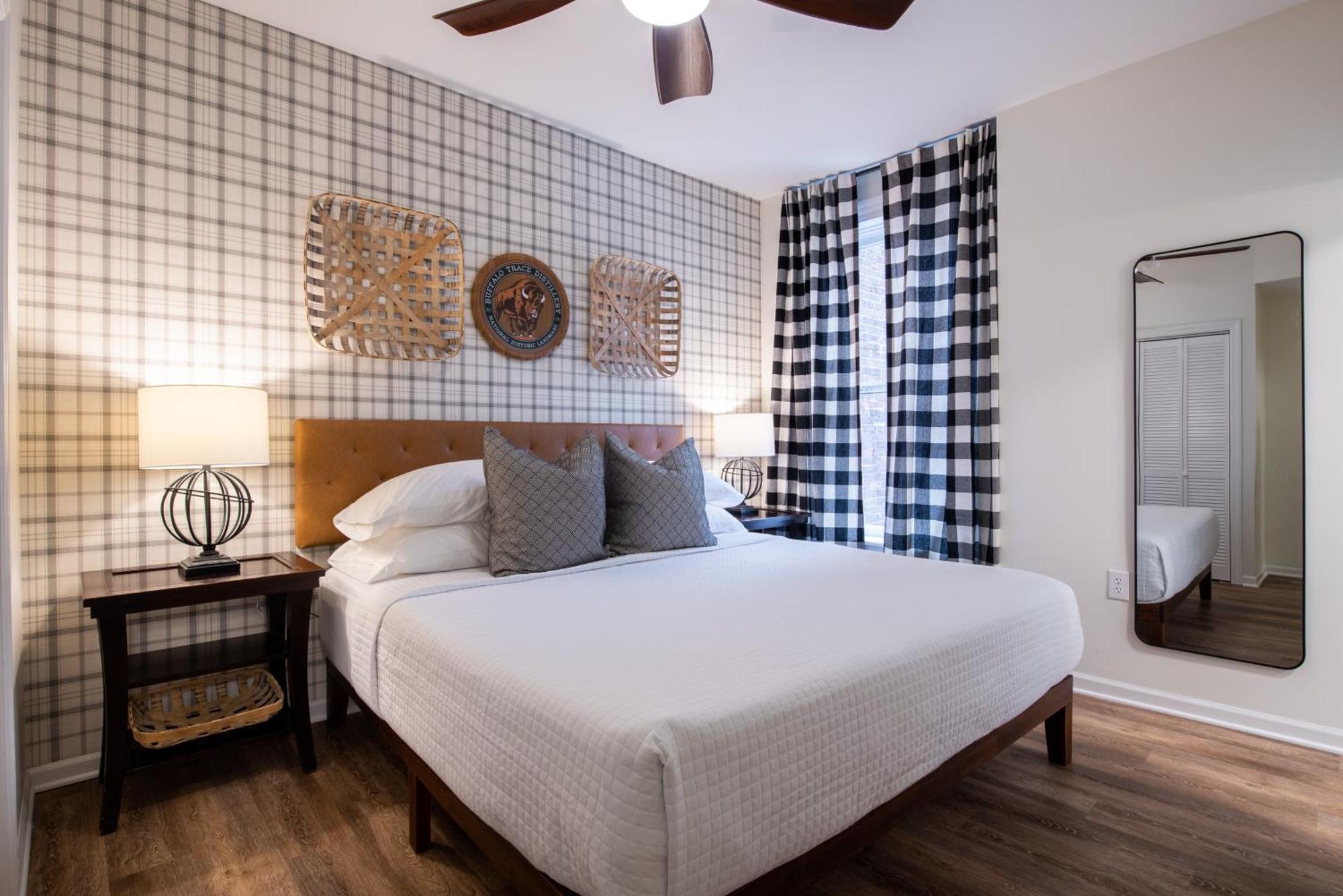 The Woodford Hotel Versailles Oda fotoğraf